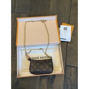 LOUIS VUITTON Monogram Pochette Accessories